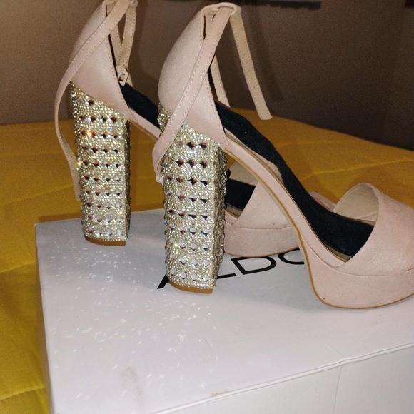 Women's 8.5 Aldo Pink Platform Heels Rhinestones Fancy Classy Elegant Affordable - Picture 2 of 6